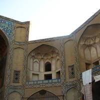 سردر بازار قیصریه اصفهان